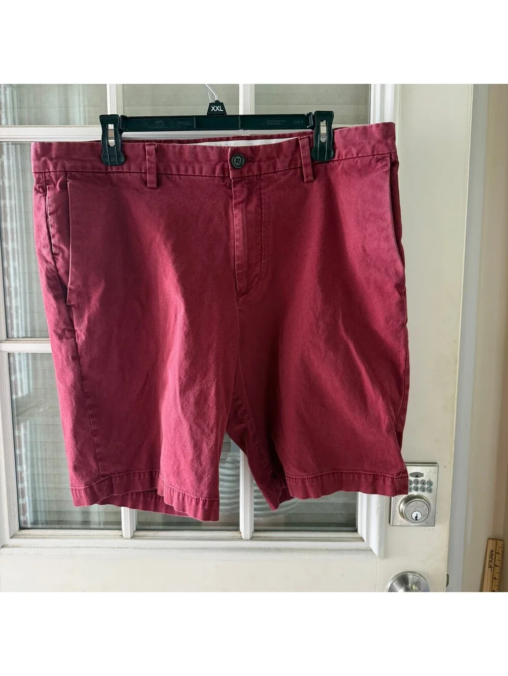 Banana Republic Aiden Short Men's Burgundy Chino Shorts Size 36